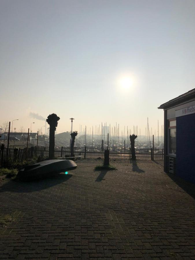 Bed And Breakfast De Biesbosch - In 'T Riet Drimmelen Bagian luar foto
