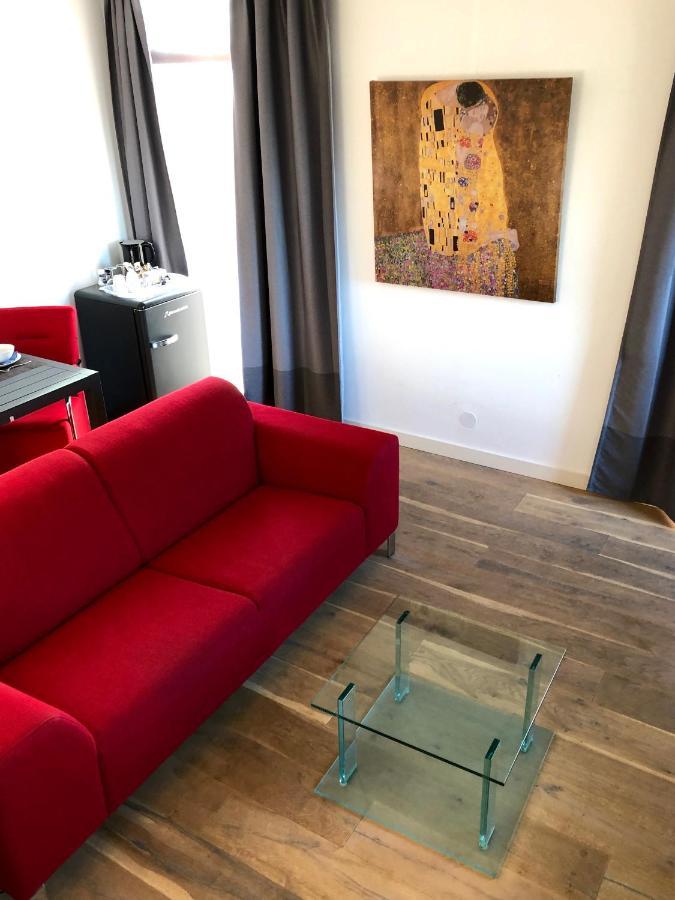 Bed And Breakfast De Biesbosch - In 'T Riet Drimmelen Bagian luar foto