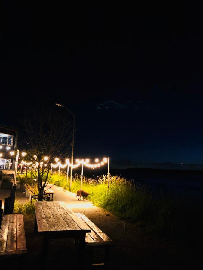 Bed And Breakfast De Biesbosch - In 'T Riet Drimmelen Bagian luar foto